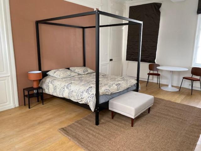 Hotel Chez Victor H Amiens Esterno foto